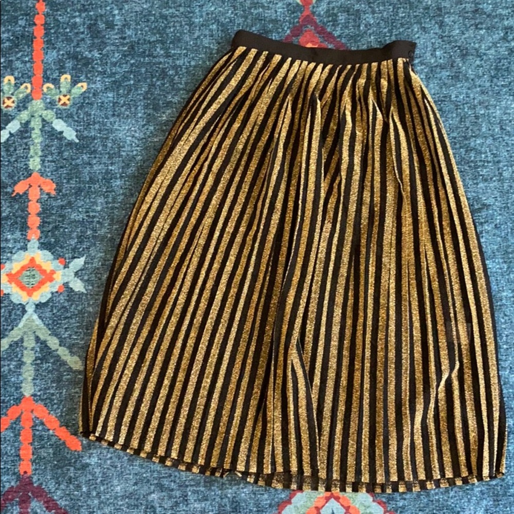ModCloth skirt size xs. Worn once!